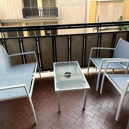 Casa Vacanze Cado Dalle Nubi 2 Ampie Stanze In 4-6 Posti Letto 1 Bagno Privato E Balconi Ideale Per Famiglie E Gruppo Di Amici